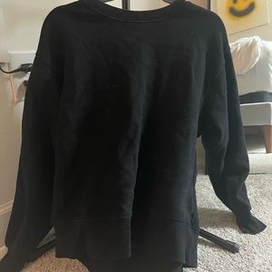 Aritzia/ TNA black crewneck. Size 1 or small